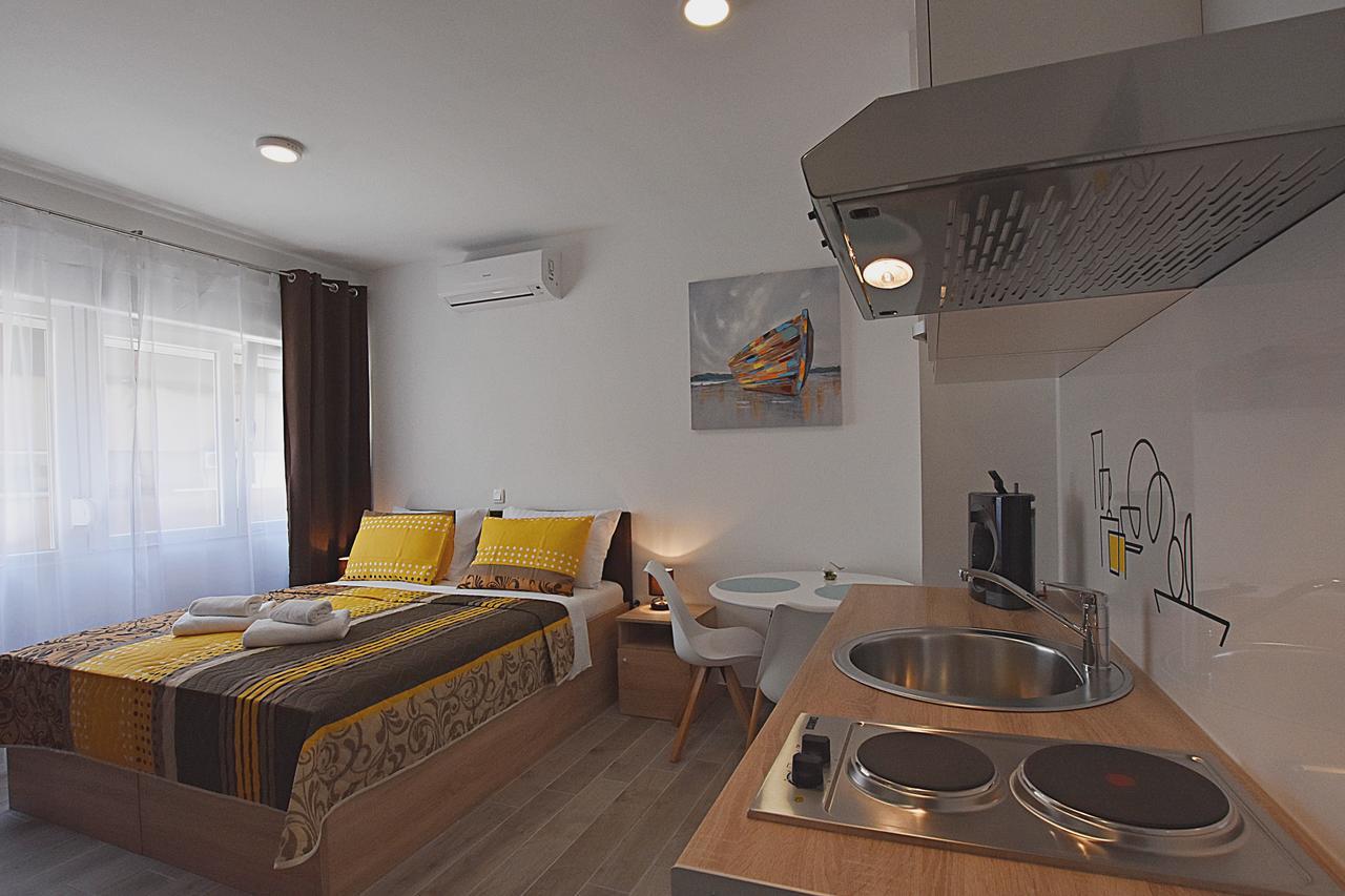 Borna & Roko Apartments Free Parking Zadar Exterior foto